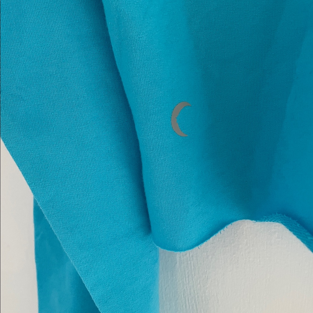 Zyia Active Raw Edge Crop Hoodie Embroidered Logo In Sky Blue Size M Nwt — image 5 of 8